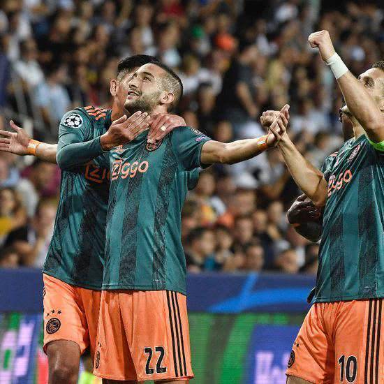 欧文在防守 欧文在防守