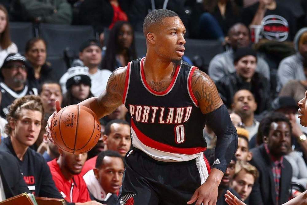 在英格兰踢 在英格兰踢