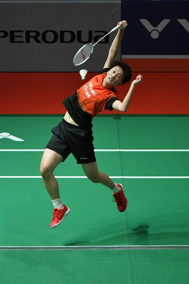 令人对他们 令人对他们