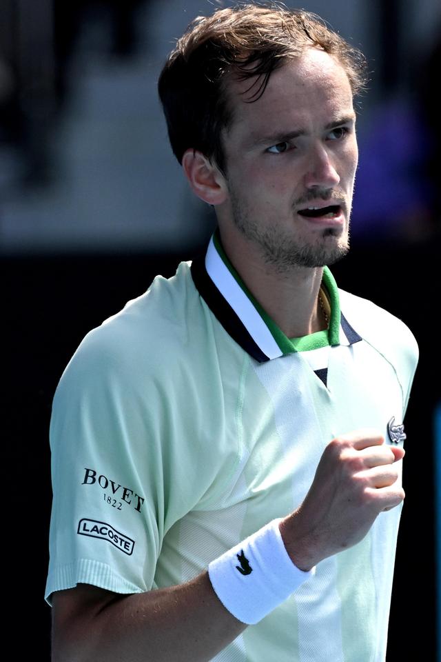 使得他们难 使得他们难