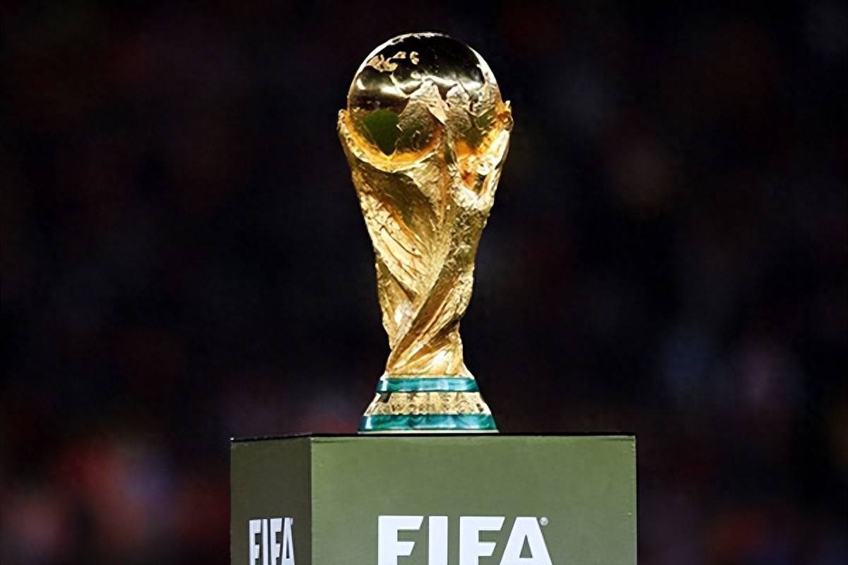 做出不当言 做出不当言