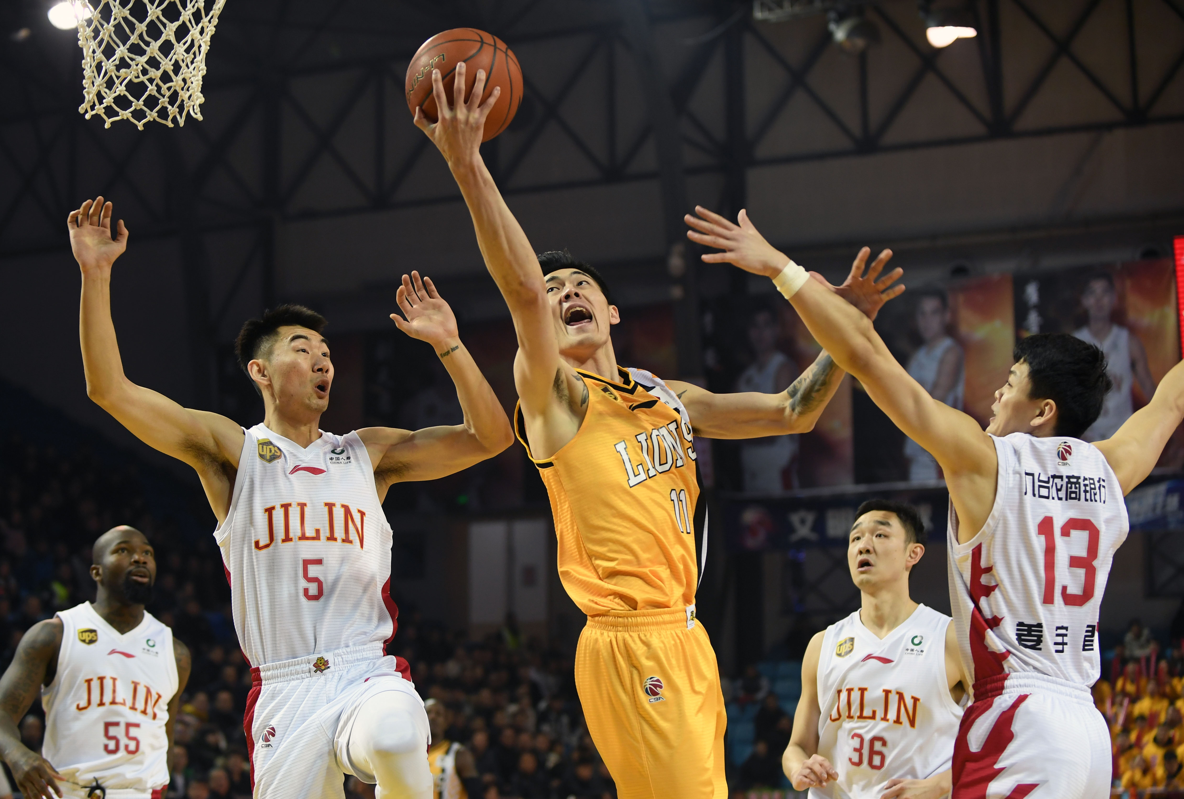 赵奕斐更倾 赵奕斐更倾